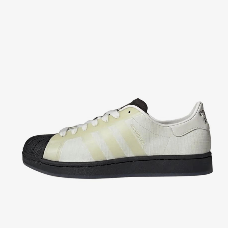 アディダス純正 SUPERSTAR 新型ベージュとブラックの - Adidas Shoes Superstar のレビューと価格