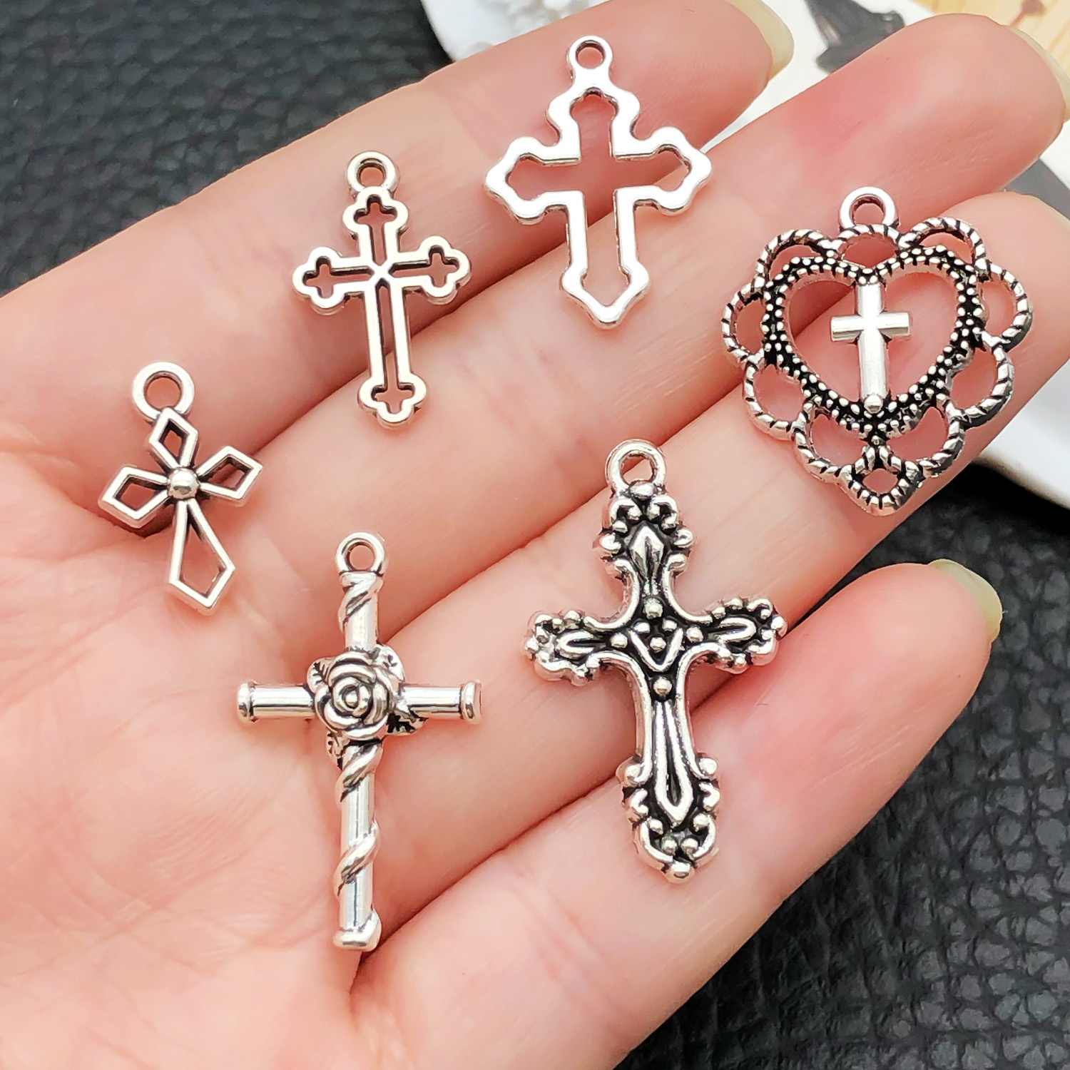 52個のクロスペンダント詰め合わせ (アンティークシルバー/ - Jewelry Making Tutorial のレビューと価格