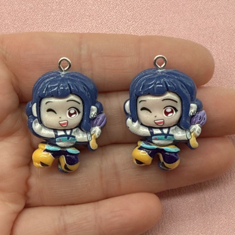 10個入り樹脂製漫画ペンダント、DIYジュエリー製作イヤリン - Jewelry Making Accessories のレビューと価格