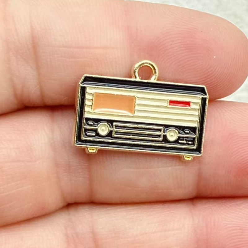 10個入り ヴィンテージ自転車、ミシン、テレビ、カメラ、ドリ - Jewelry Making Videos のレビューと価格