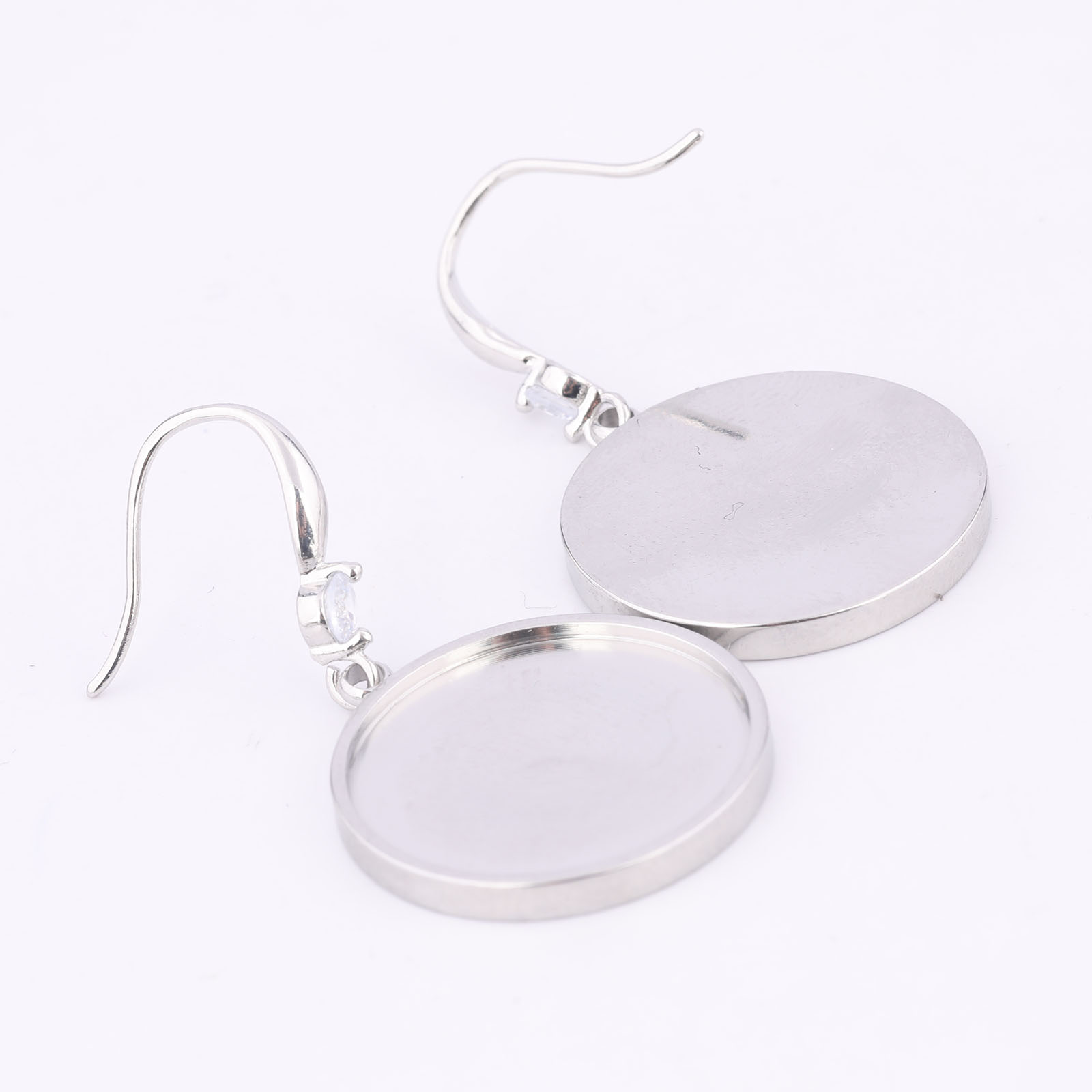 6個入り ステンレス製 20mm カボションイヤリングベゼル - Jewelry Making Stones のレビューと価格