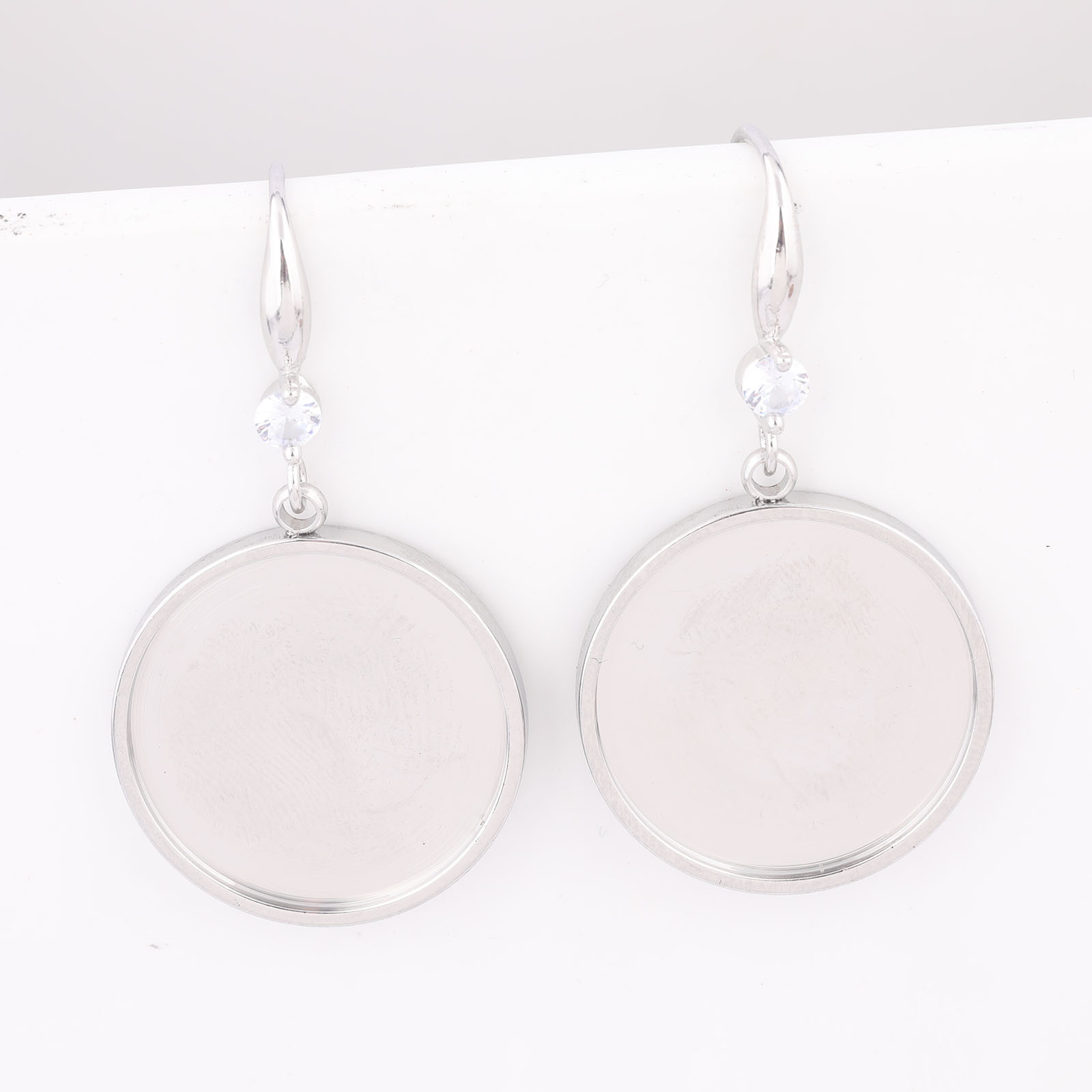 6個入り ステンレス製 20mm カボションイヤリングベゼル - Jewelry Making Stones のレビューと価格